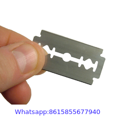 Double Edge Razor Blades in plastic dispenser packing